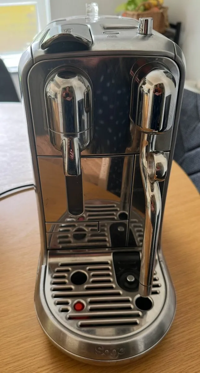 Coffee machine Nespresso - Image 1