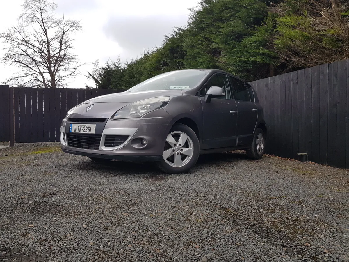 11 SCENIC TOM TOM.. 1.5 DIESEL .. LOW MILES - Image 1