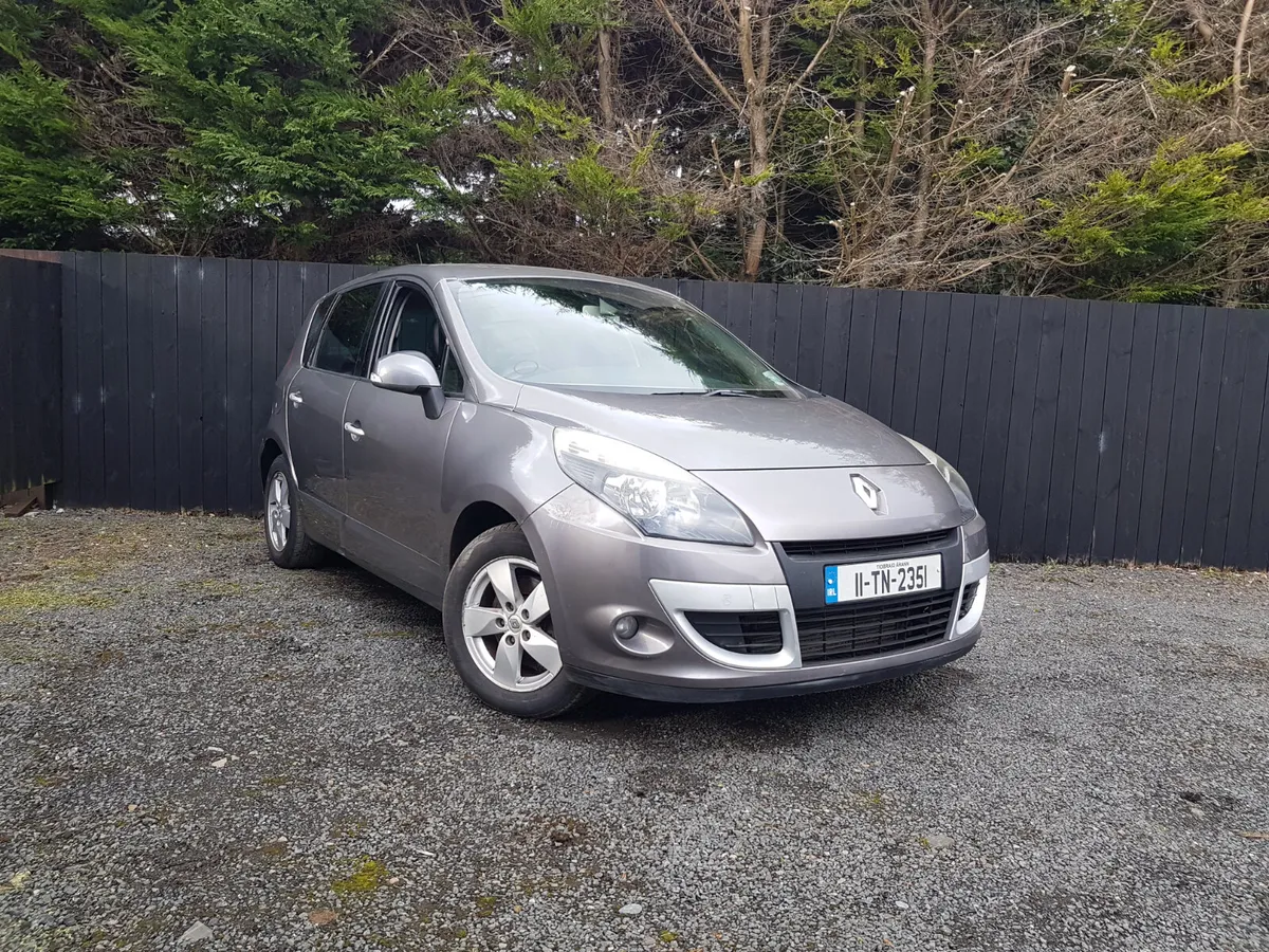 11 SCENIC TOM TOM.. 1.5 DIESEL .. LOW MILES - Image 2