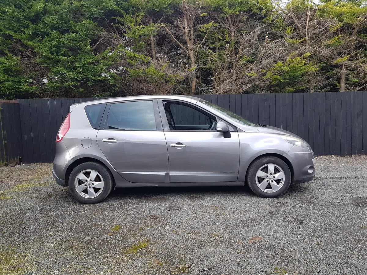 11 SCENIC TOM TOM.. 1.5 DIESEL .. LOW MILES - Image 3