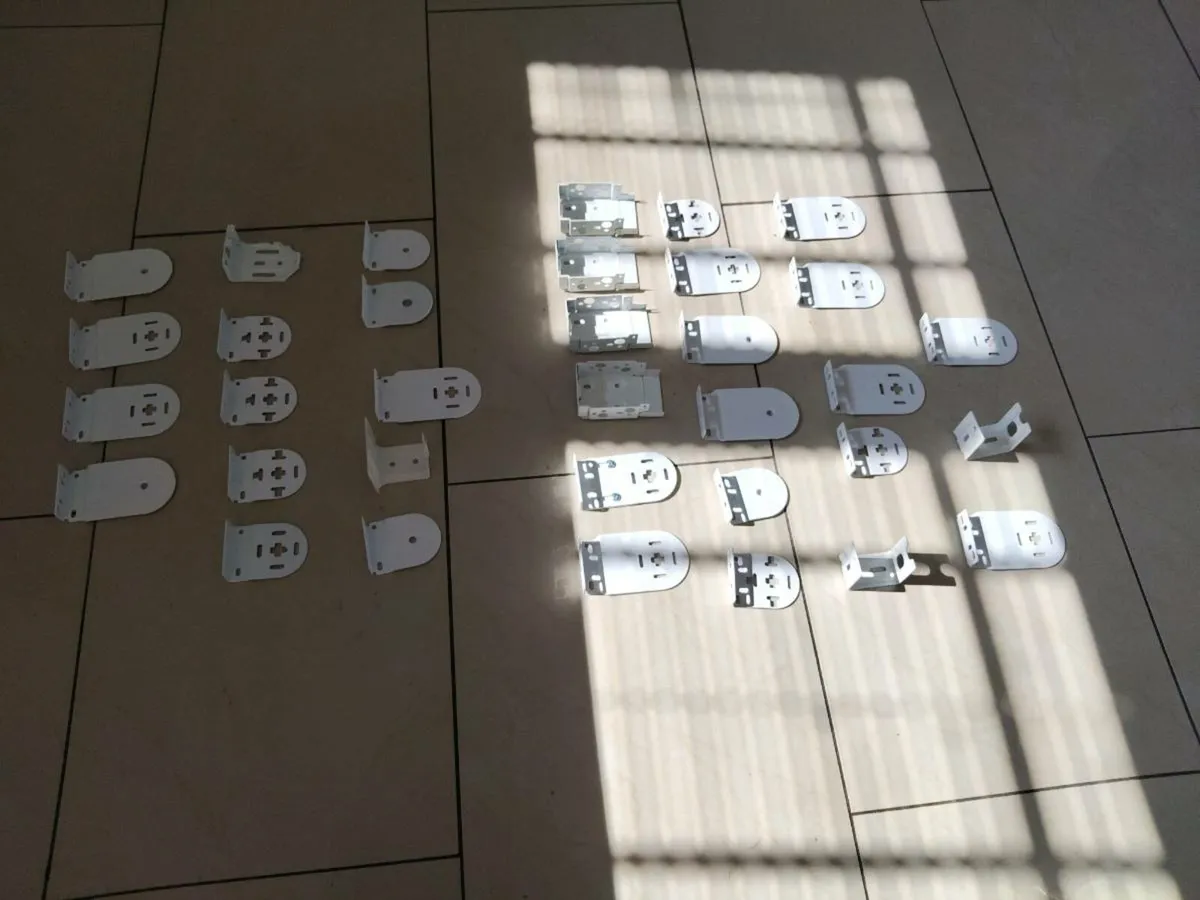 Roller blind brackets - Image 2
