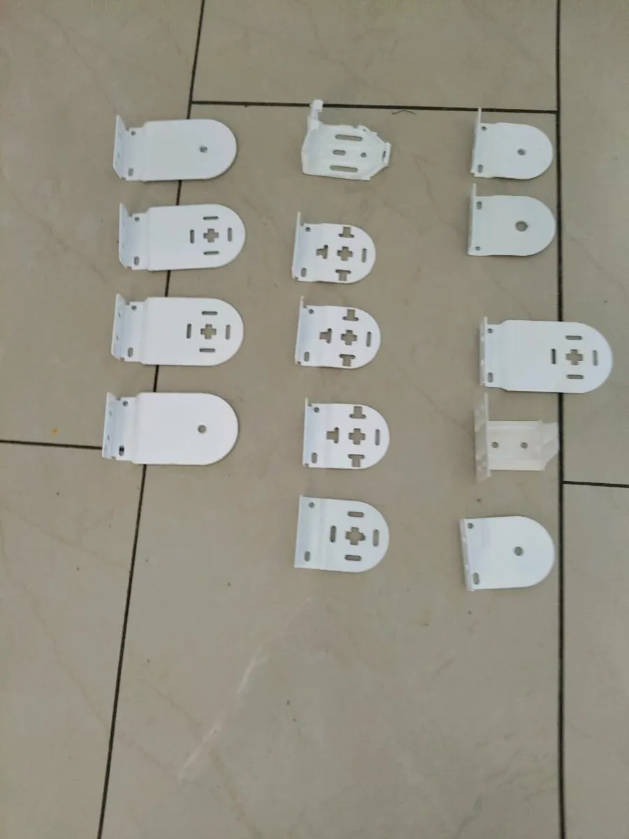 Roller blind brackets - Image 3