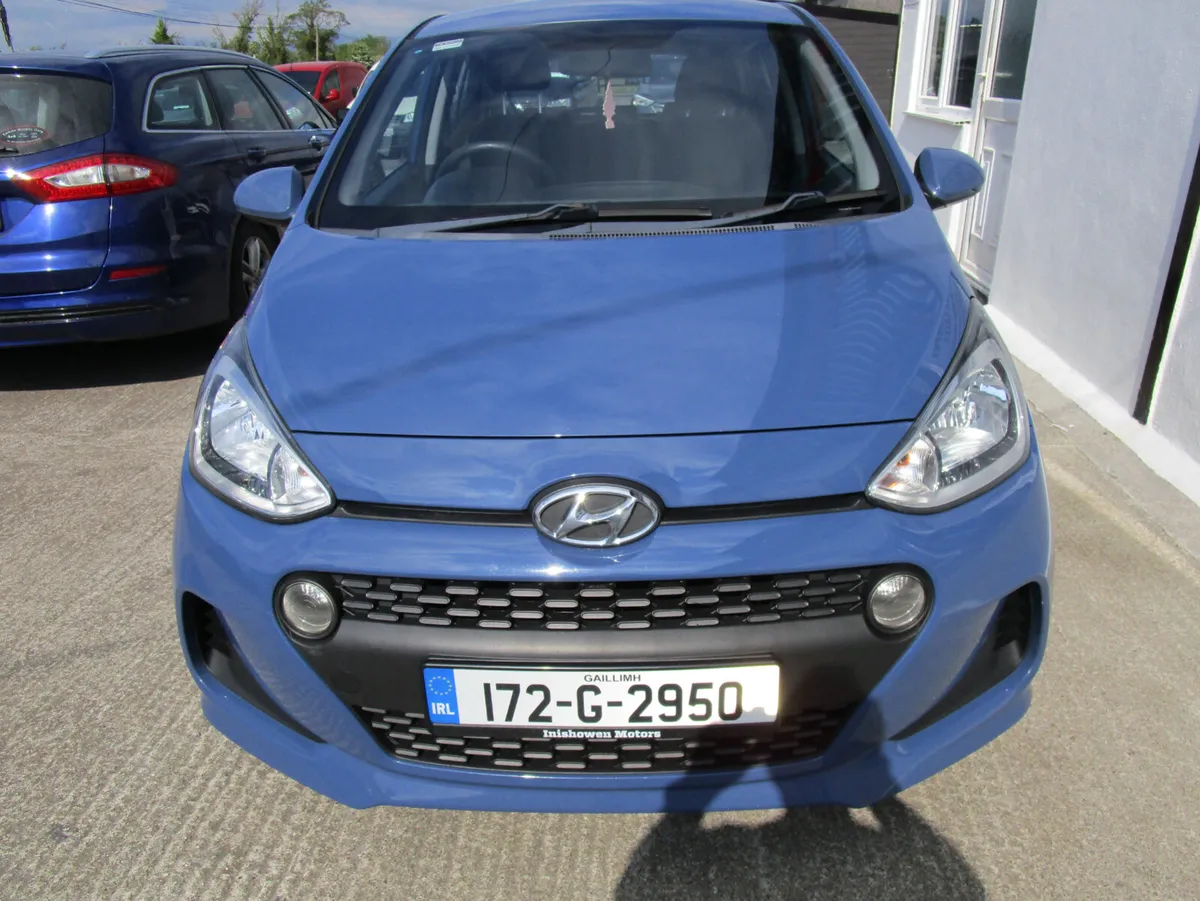 Hyundai i10   2017  Petrol - Image 3