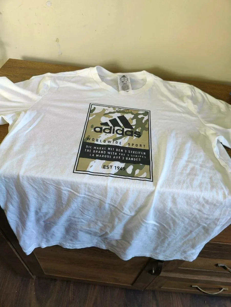 Adidas t shirt