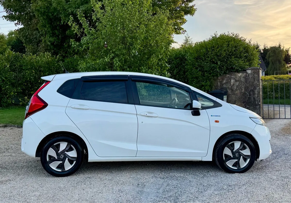 ✅€5795✅ 2013 Honda Fit Automatic 1.3 Hybrid - Image 3