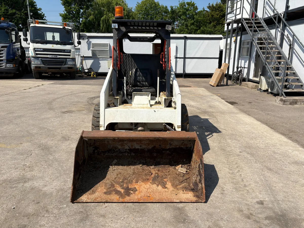 BOBCAT 641 SKID STEER LOADER LOW HOURS - Image 4
