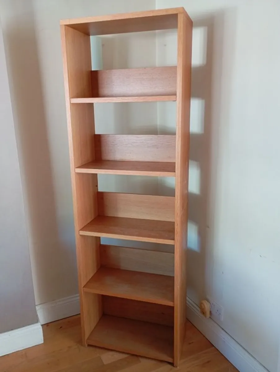Wall unit, Shelves