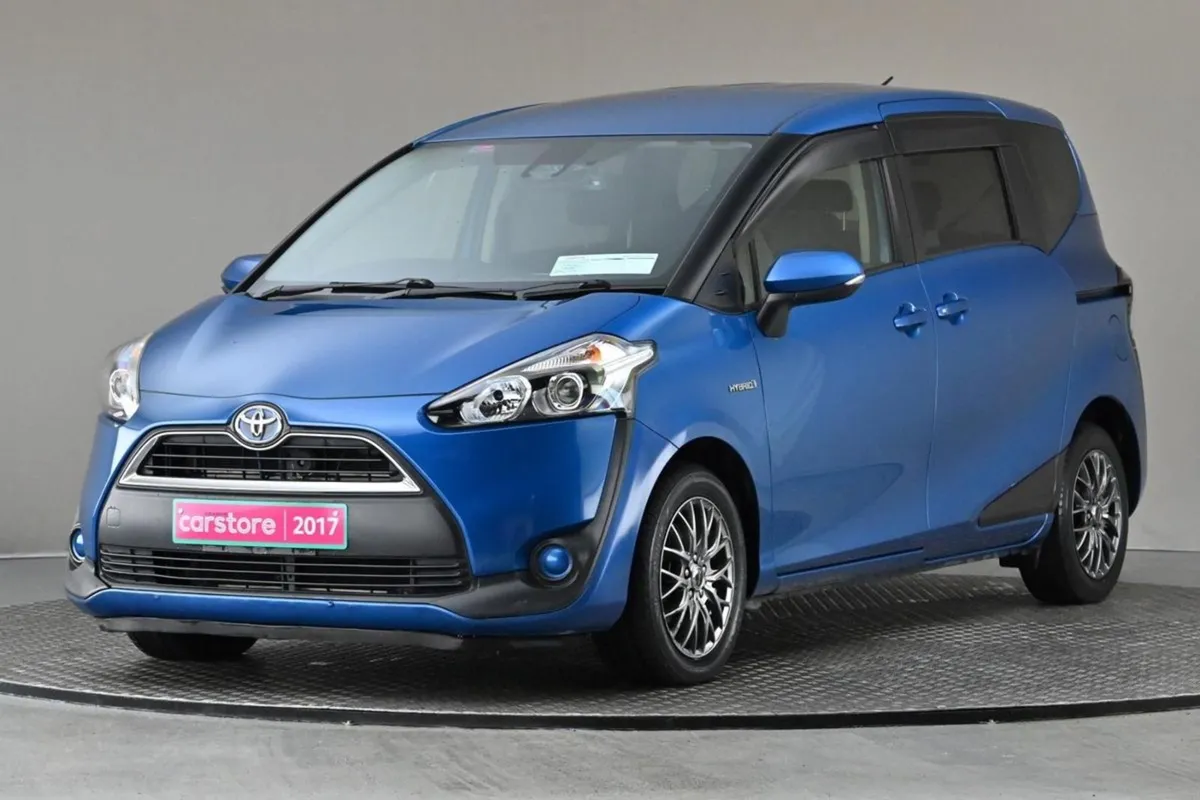 Toyota Sienta 1.5 Hybrid 7seats  reverse Cam el. - Image 3