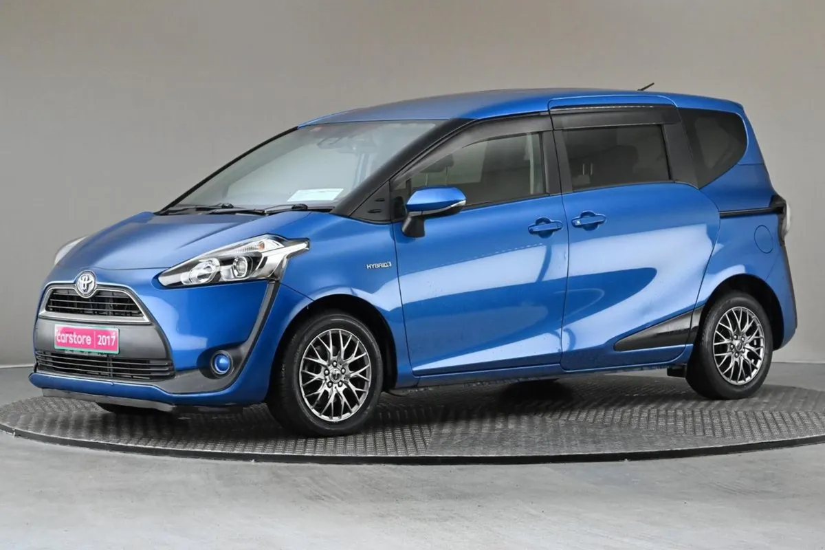 Toyota Sienta 1.5 Hybrid 7seats  reverse Cam el. - Image 4