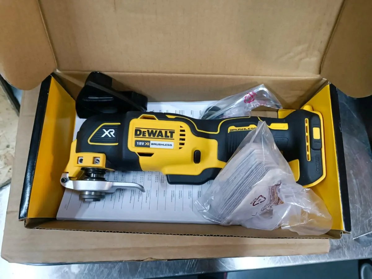 DeWalt dcs355 multi tool. Brad new