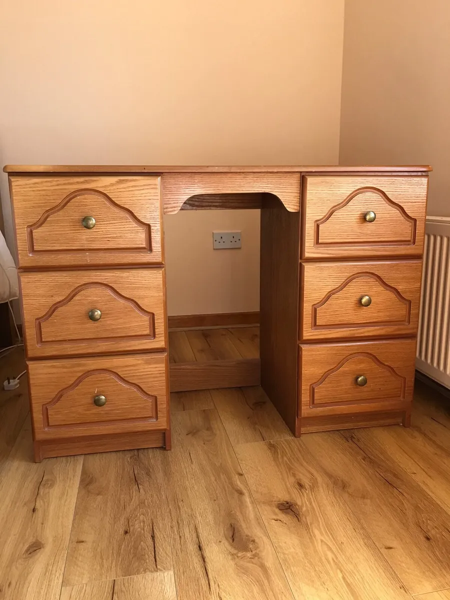 2 Dressing tables, one  with one vanity mirror - Image 4