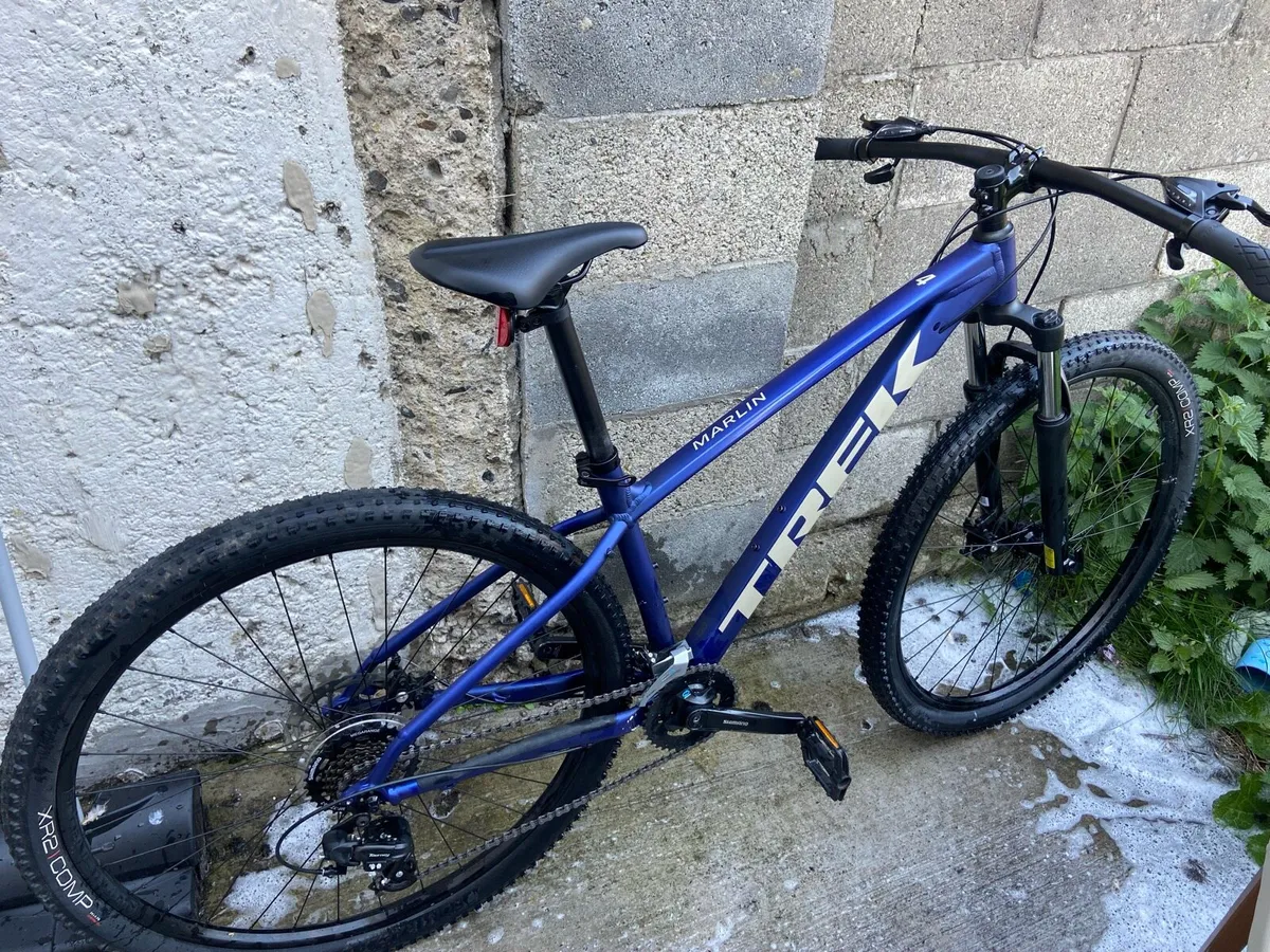 Trek 2025 Marlin 4 Gen 2 - Image 1