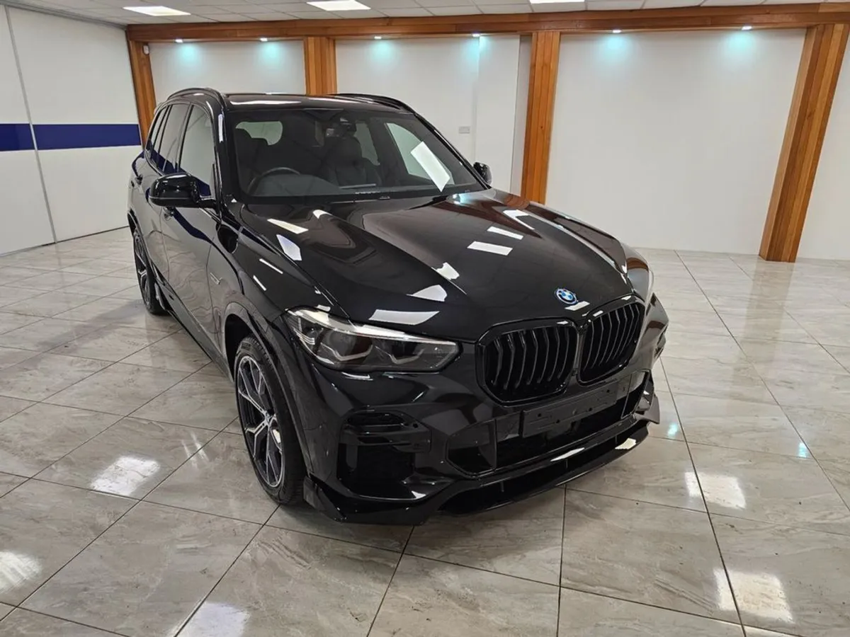 BMW X5 M Performance Exterior - Image 4