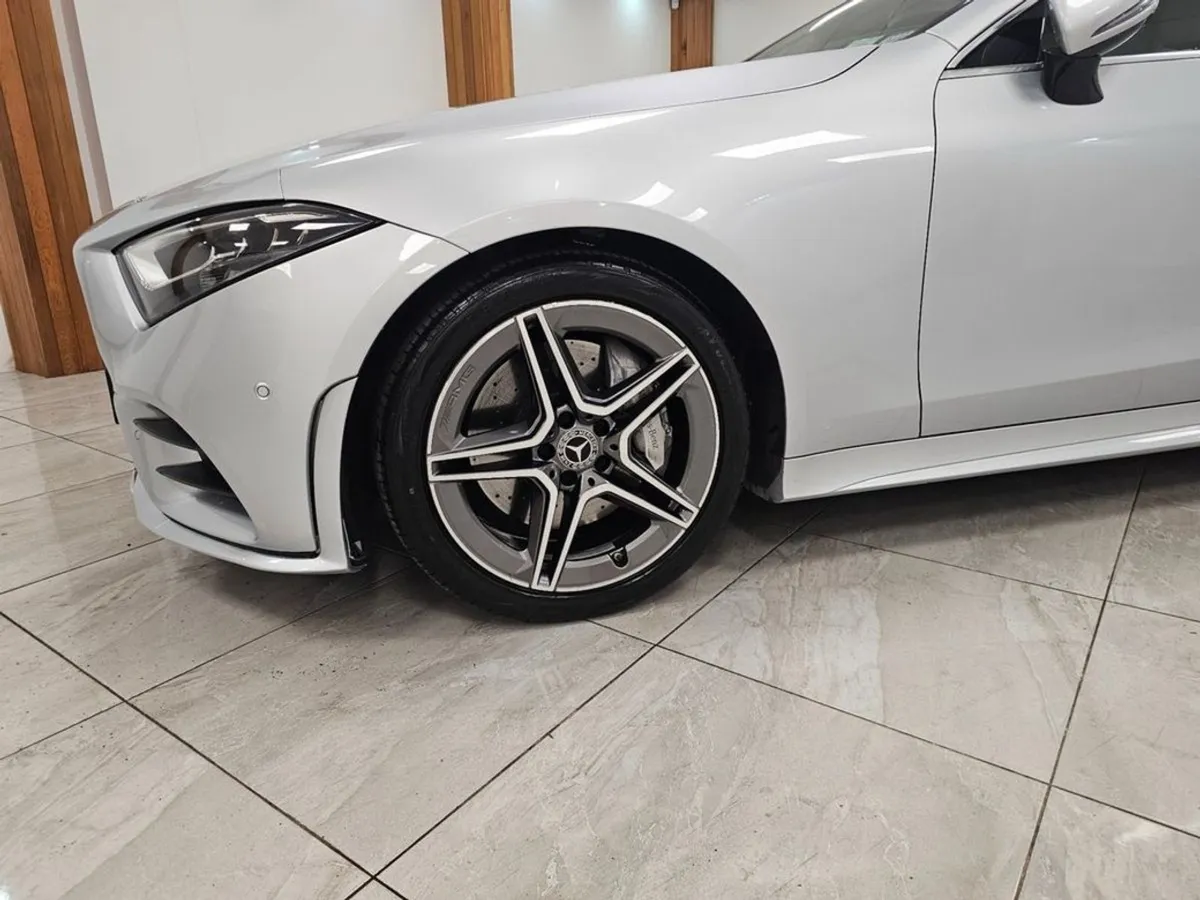 Mercedes-Benz CLS-Class Beautiful Colour Combo - Image 3