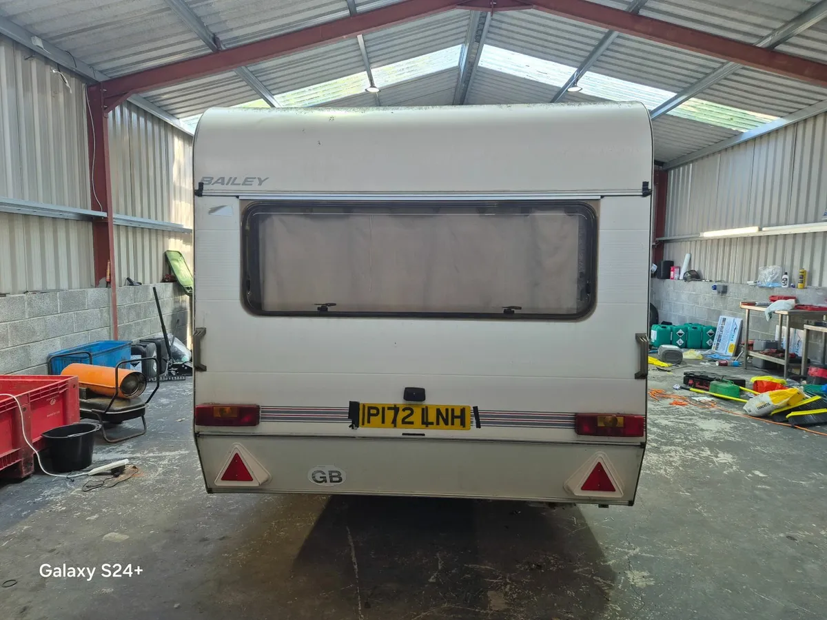 Caravans - Image 3