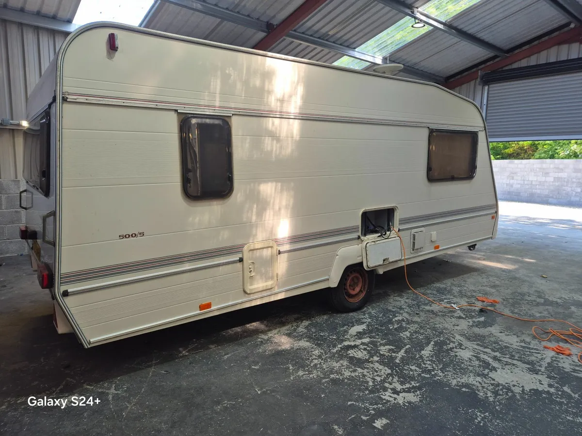 Caravans - Image 4