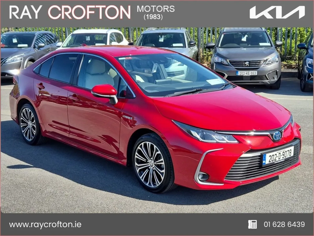 Toyota Corolla 1.8 Hybrid Luna Sport Saloon - Image 1