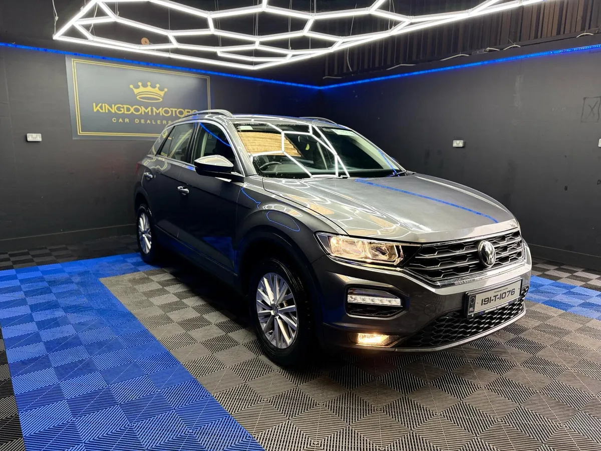 Volkswagen T-Roc 1.0 petrol - Image 3