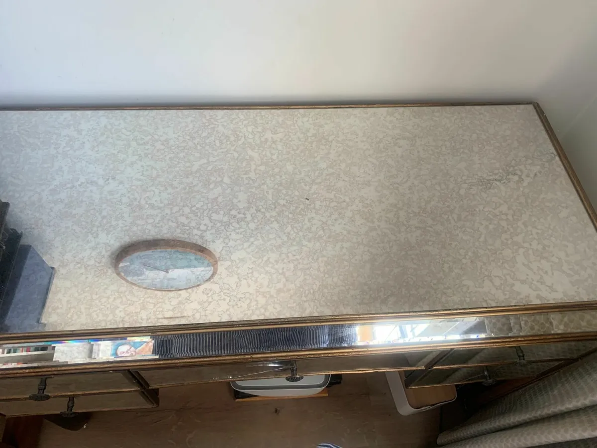 Glass sideboard - Image 1