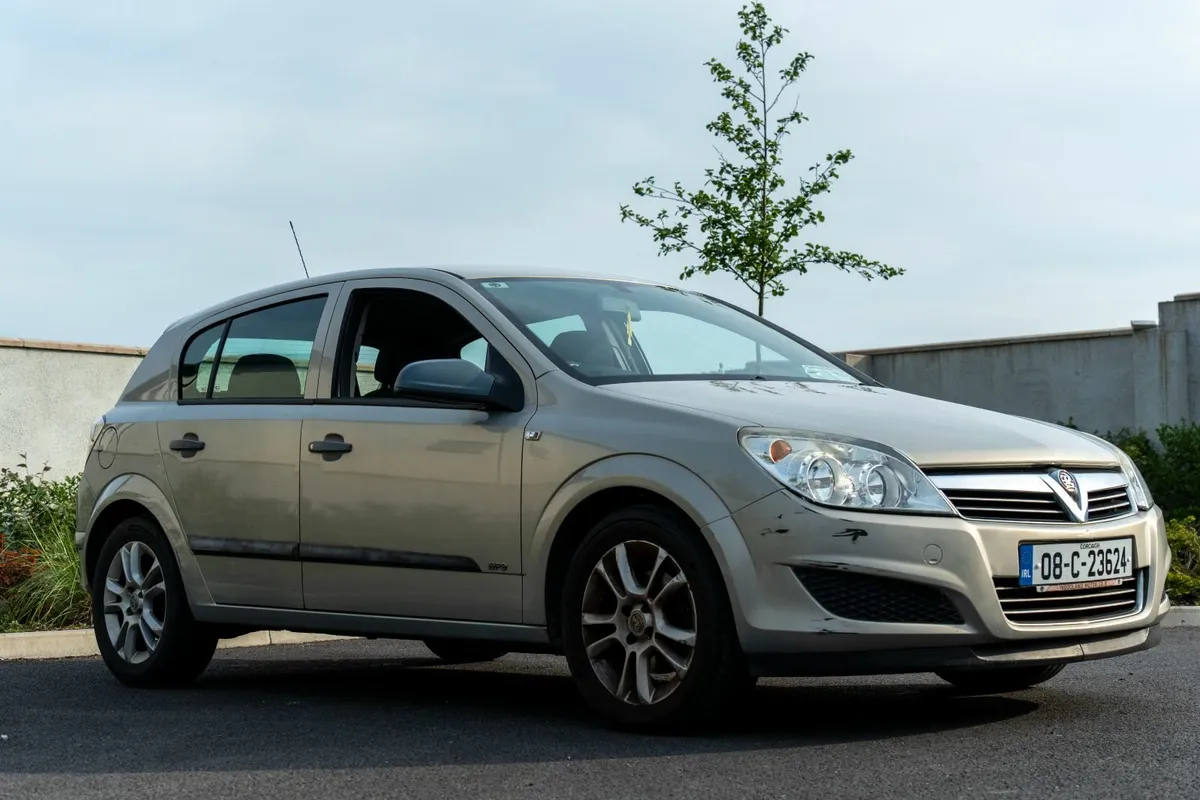 Vauxhall Astra 2008 - Image 1