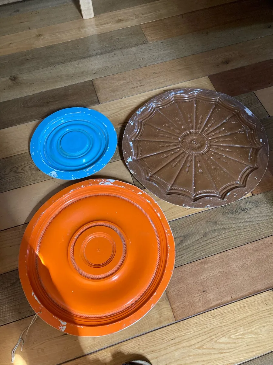 Centre piece moulds - Image 1