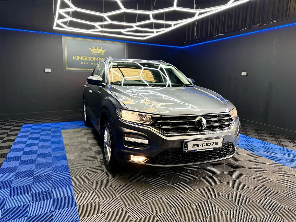 Volkswagen T-Roc 1.0 petrol - Image 2