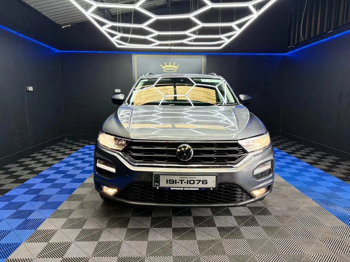 Volkswagen T-Roc 1.0 petrol - Image 4