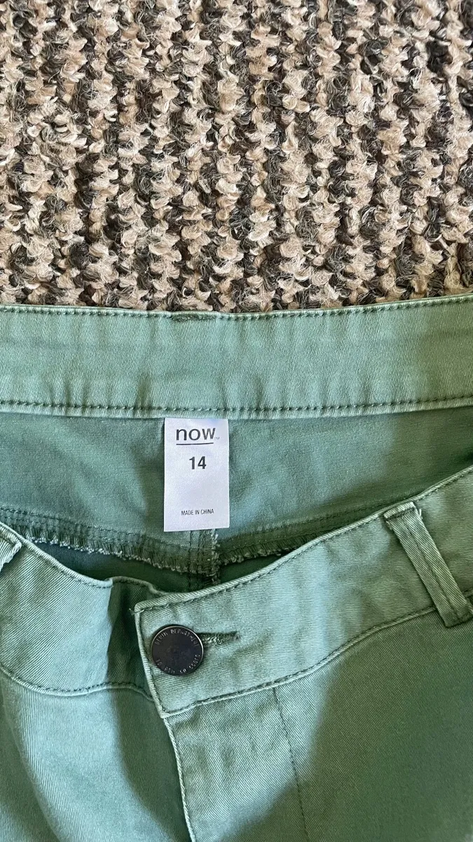 Green shorts - Image 3