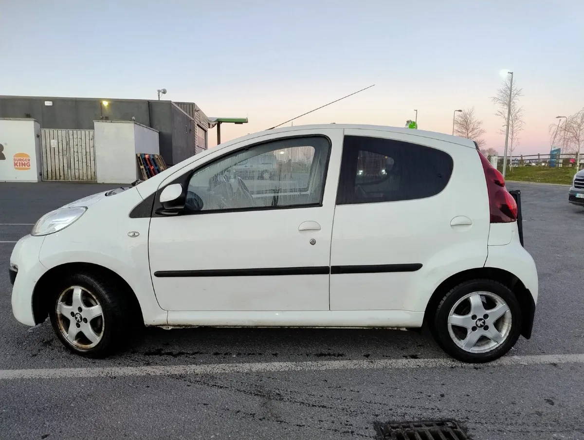 Peugeot 107 2014 - Image 1