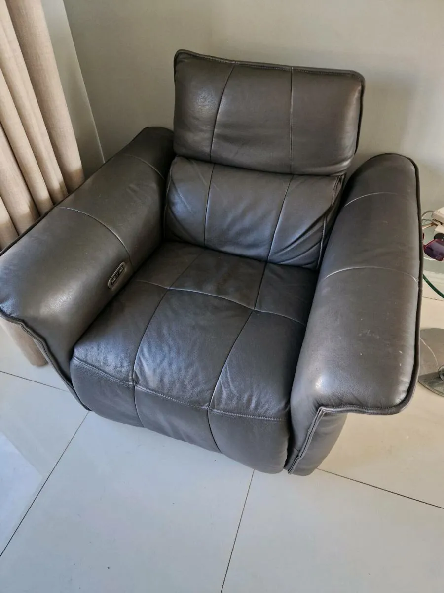 Leather reclining armchair - Image 1