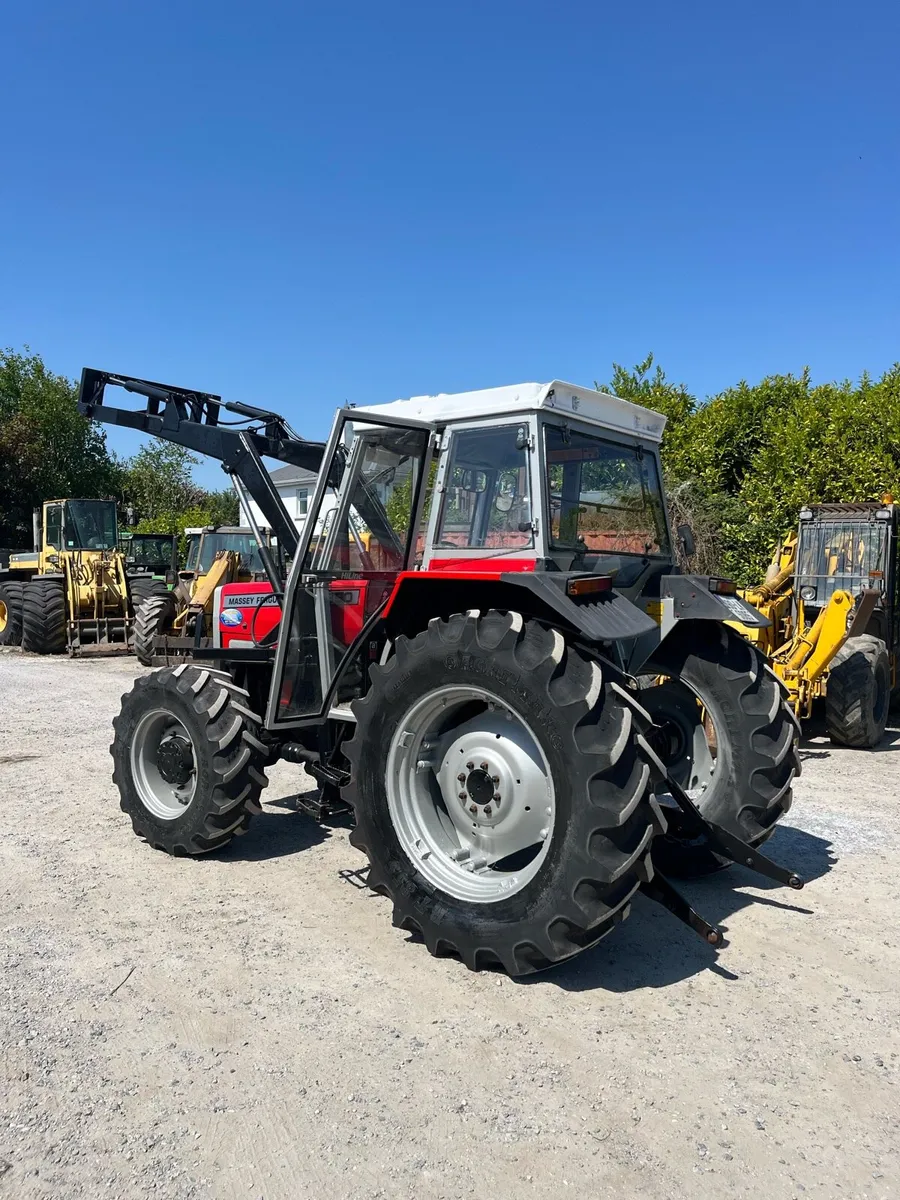 MF 390. - Image 2