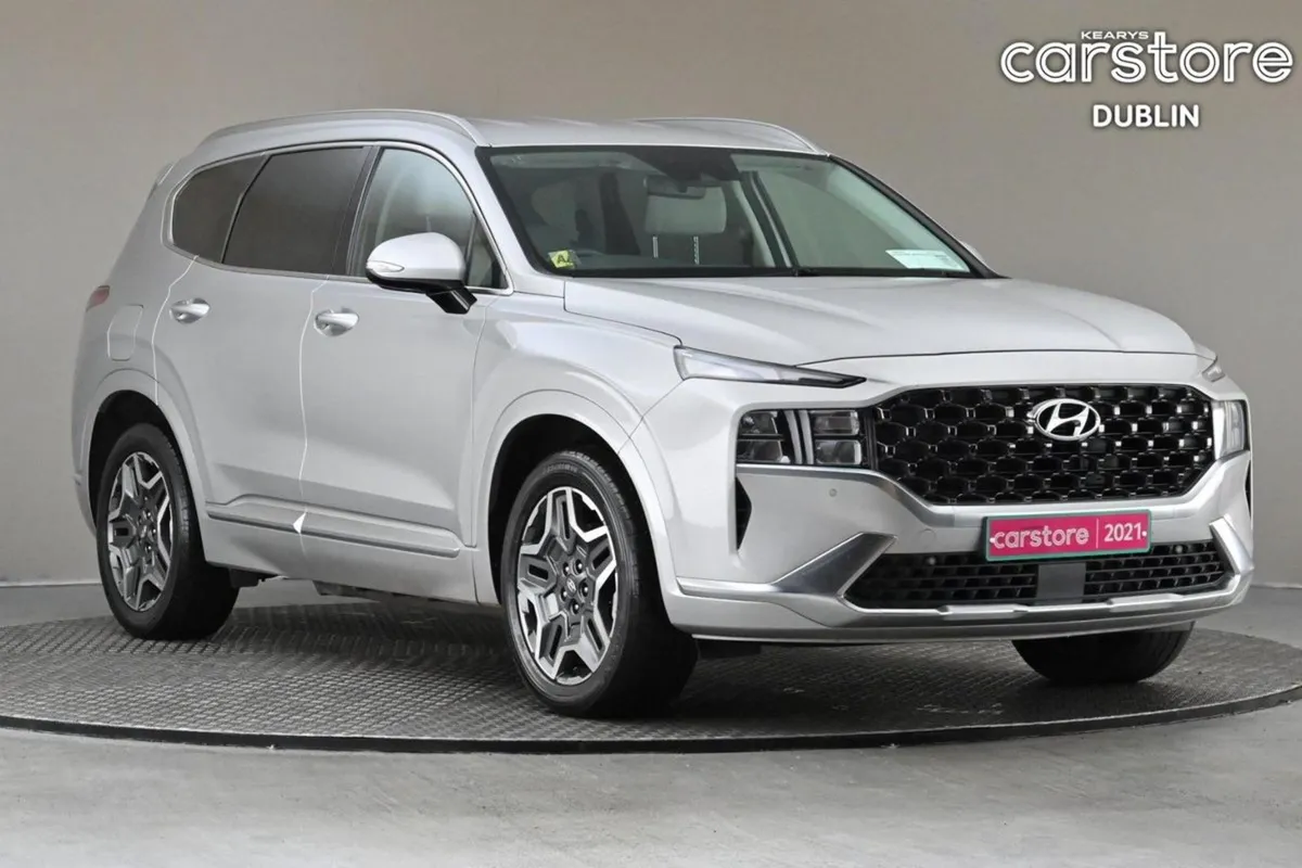 Hyundai Santa Fe 1.6 Phev 4WD Executive Plus 7sea - Image 1