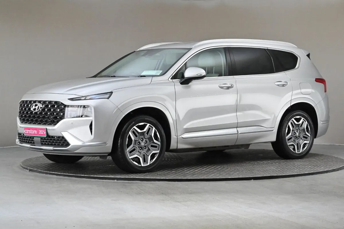 Hyundai Santa Fe 1.6 Phev 4WD Executive Plus 7sea - Image 4