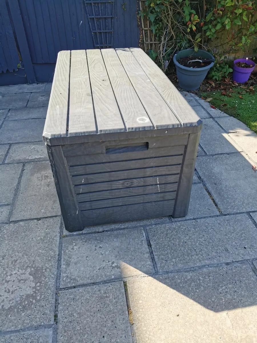 Patio storage box - Image 2