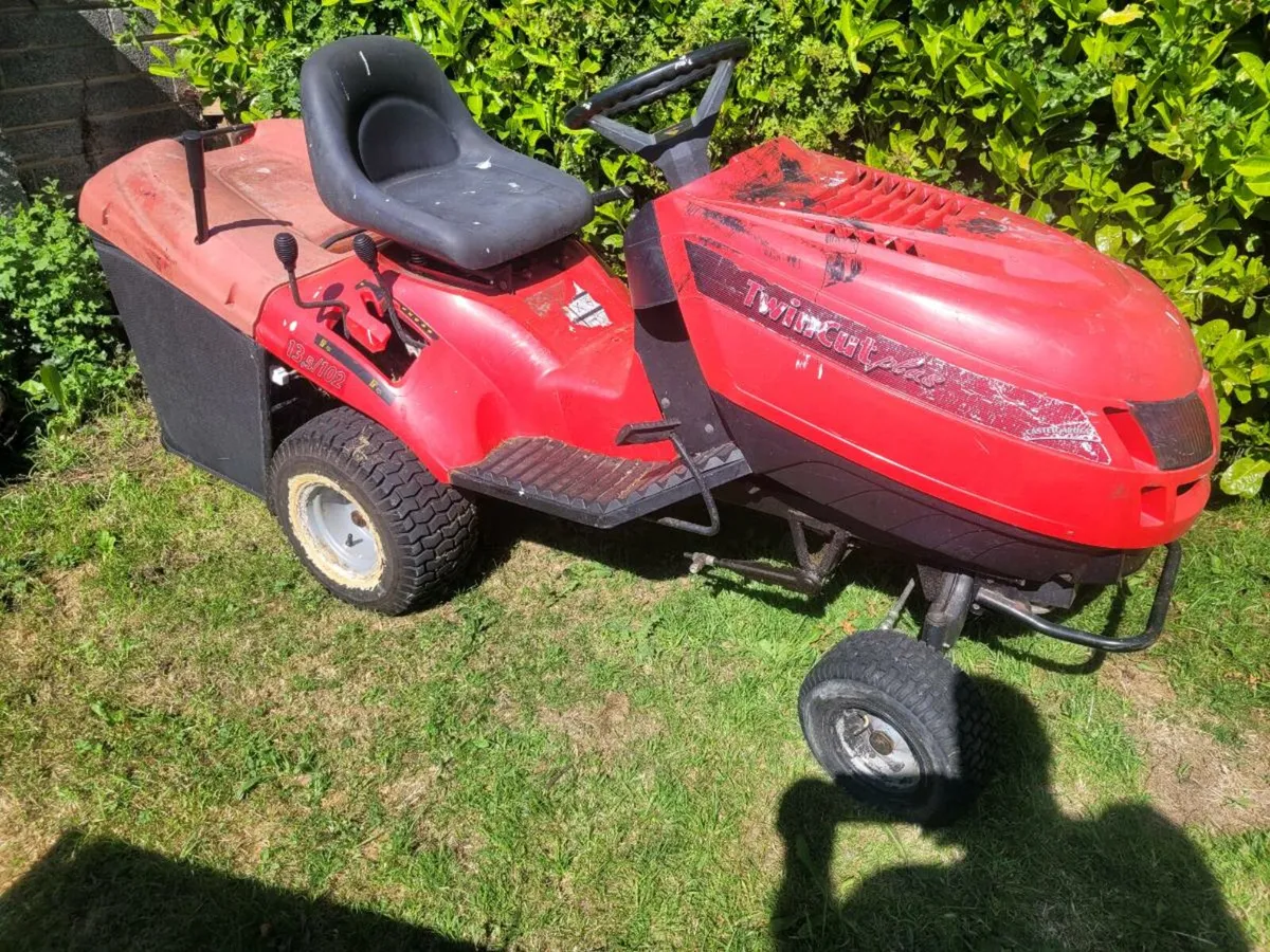 Castlegarden lawnmower - Image 2