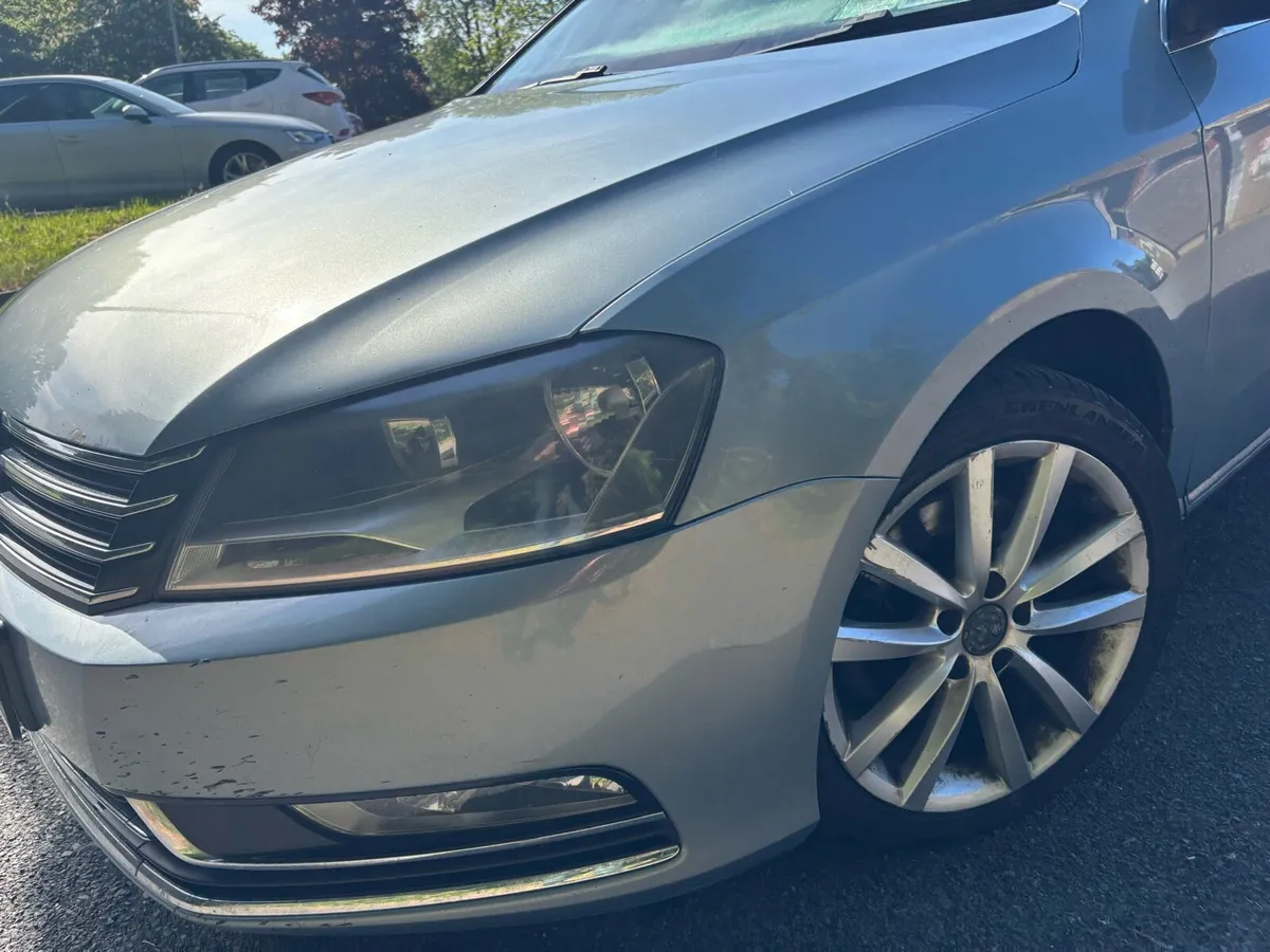 Volkswagen Passat - Image 4