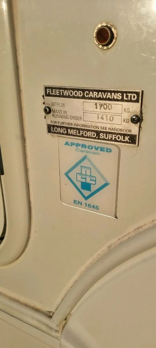 Fleetwood Meridian 6 berth Caravan + awning+cover - Image 3