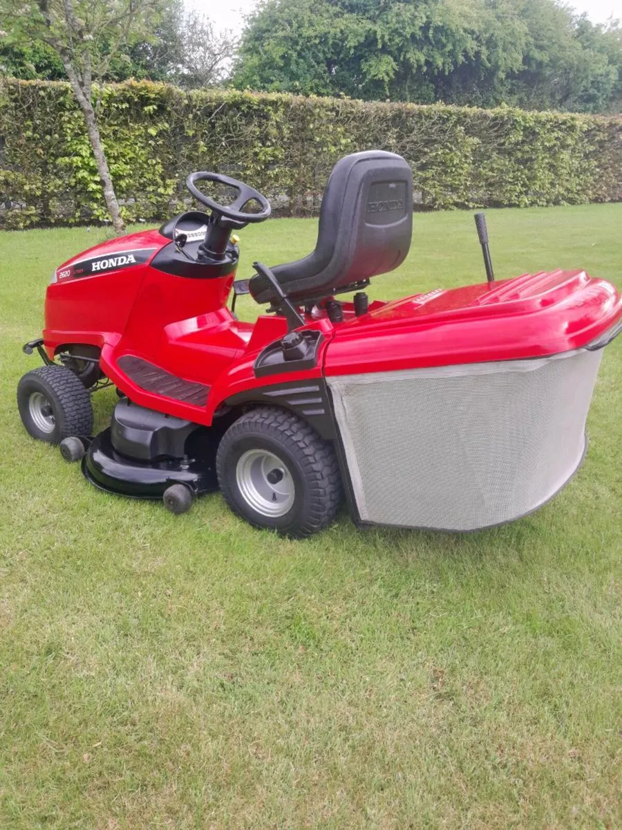 Honda ride on mower 48 inch 20hp v twin - Image 4