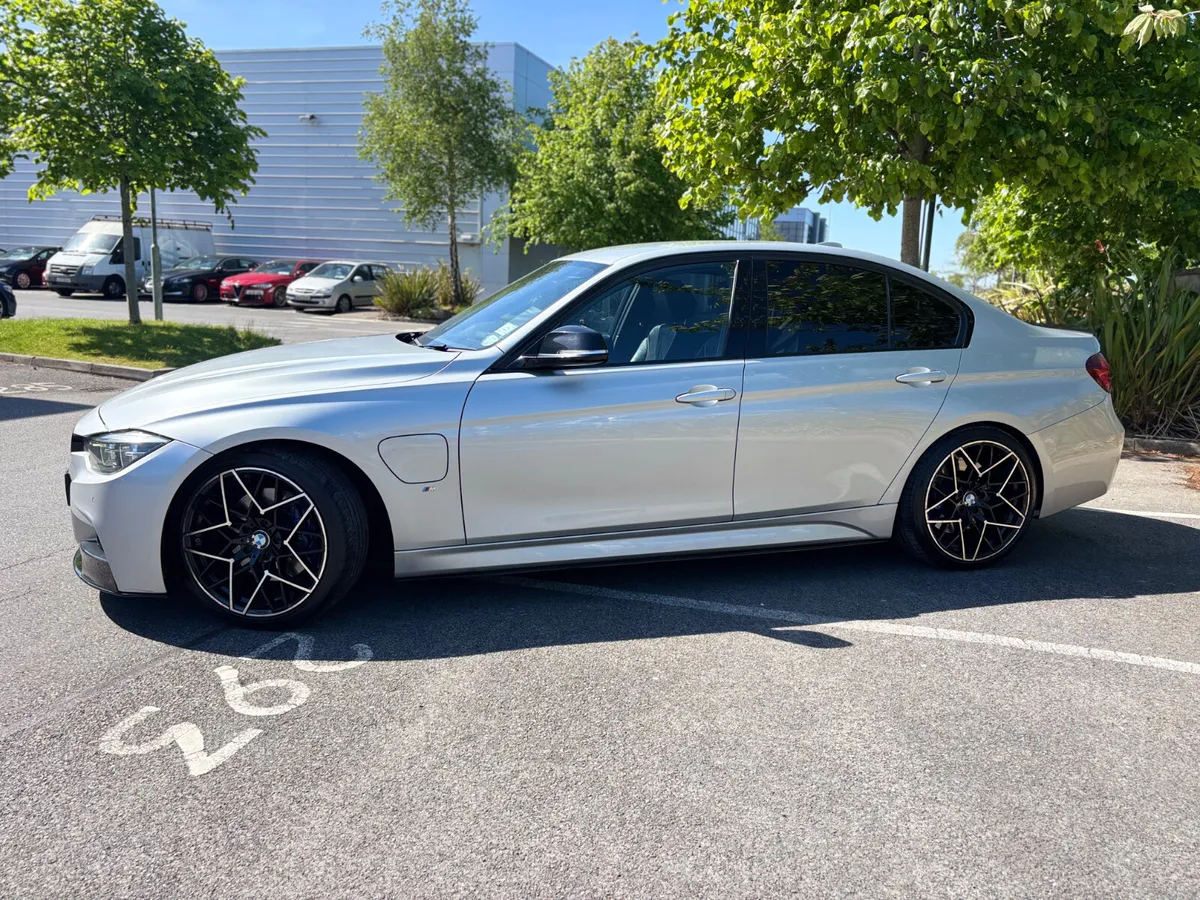 181 BMW 3-Series 330e Hybrid~MSports Shadow Line - Image 2