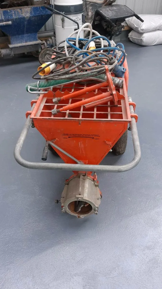 Spray plastering machine - Image 1