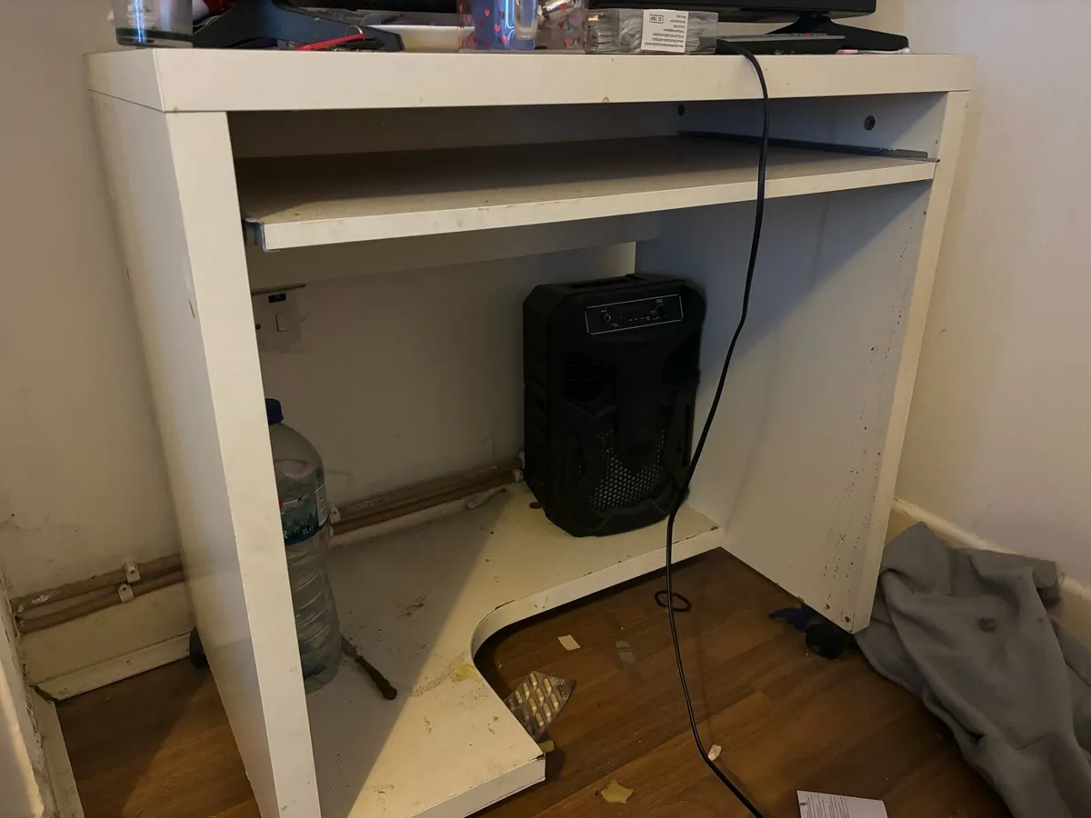 Desk & chair - Image 2