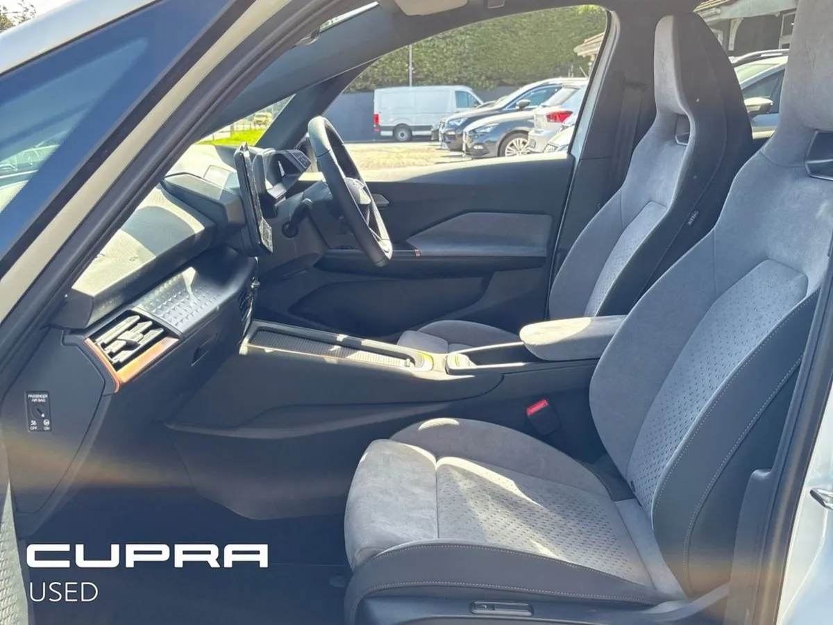 Cupra Born Cupra Born E-boost 58kwh 231HP Low Rat - Image 4