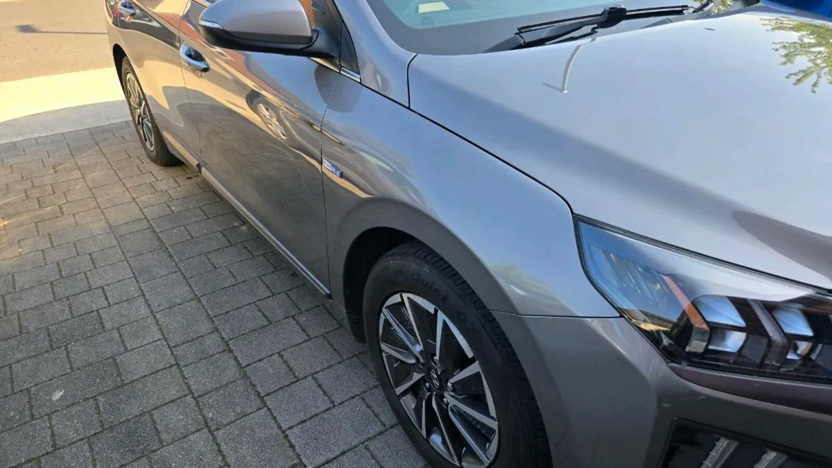 Hyundai Ioniq Full EV Premium model - Image 2
