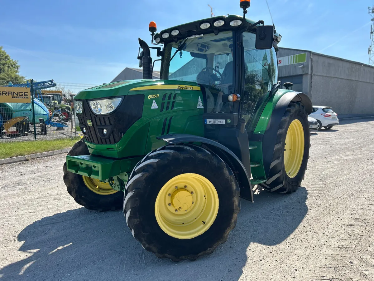 John Deere 6125R - Image 2