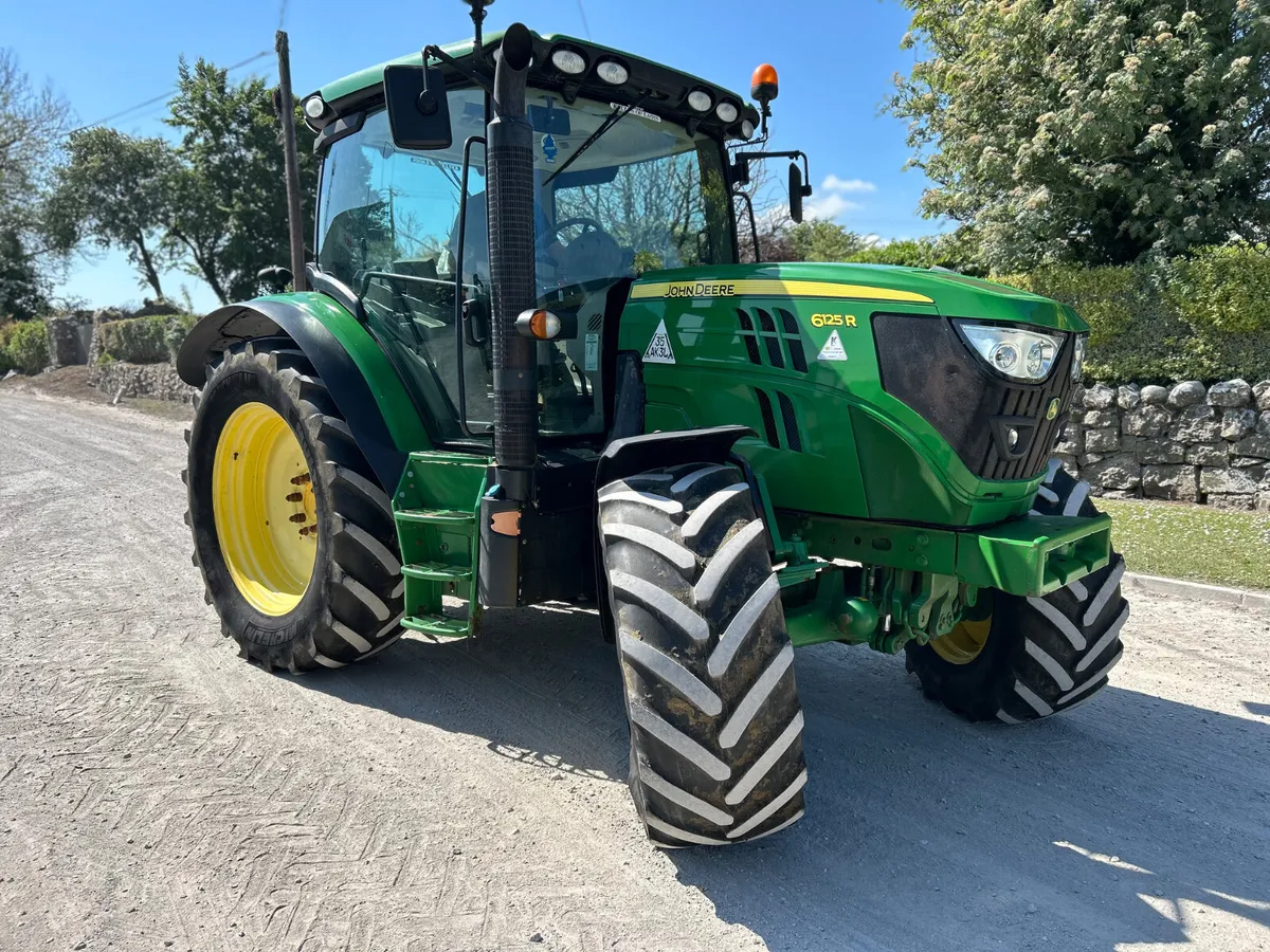 John Deere 6125R - Image 1