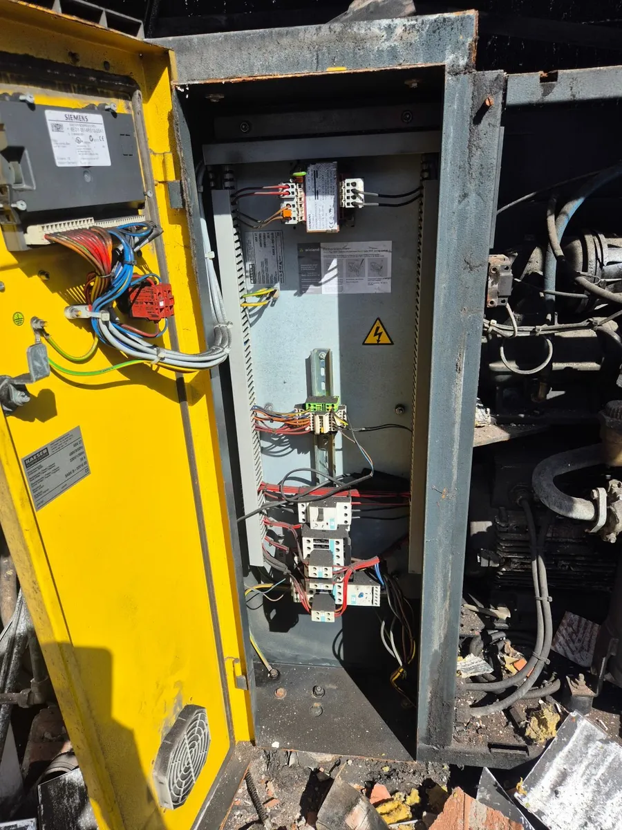 Kaeser air compressor & air dryer - Image 4