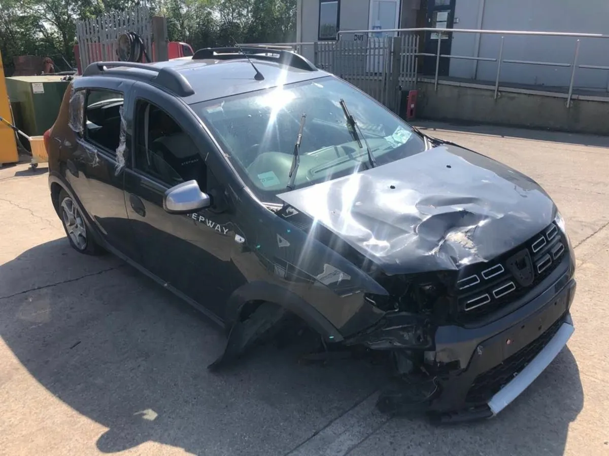 2017 DACIA SANDERO STEPWAY 1.5 dsl (for parts only - Image 2