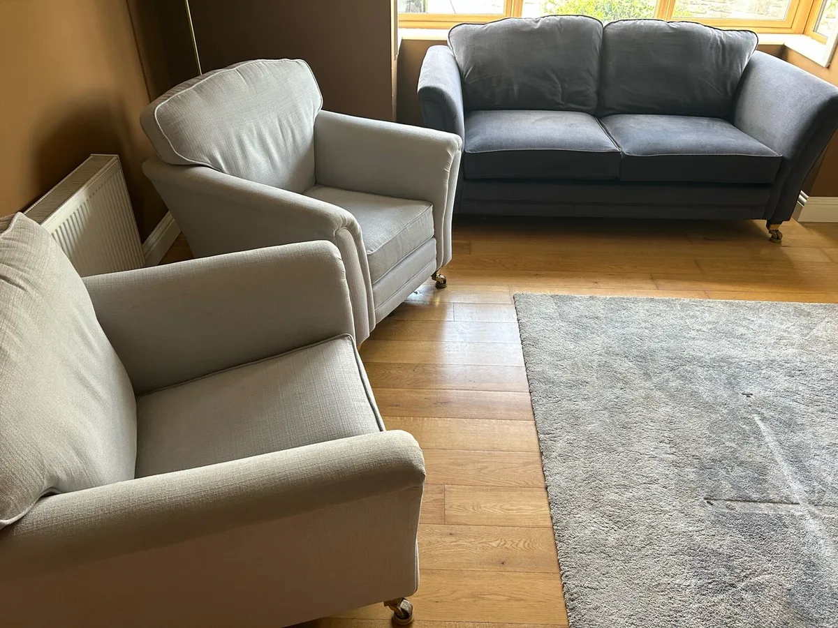 3 Seater Couch & 2 Arm Chairs - Image 1