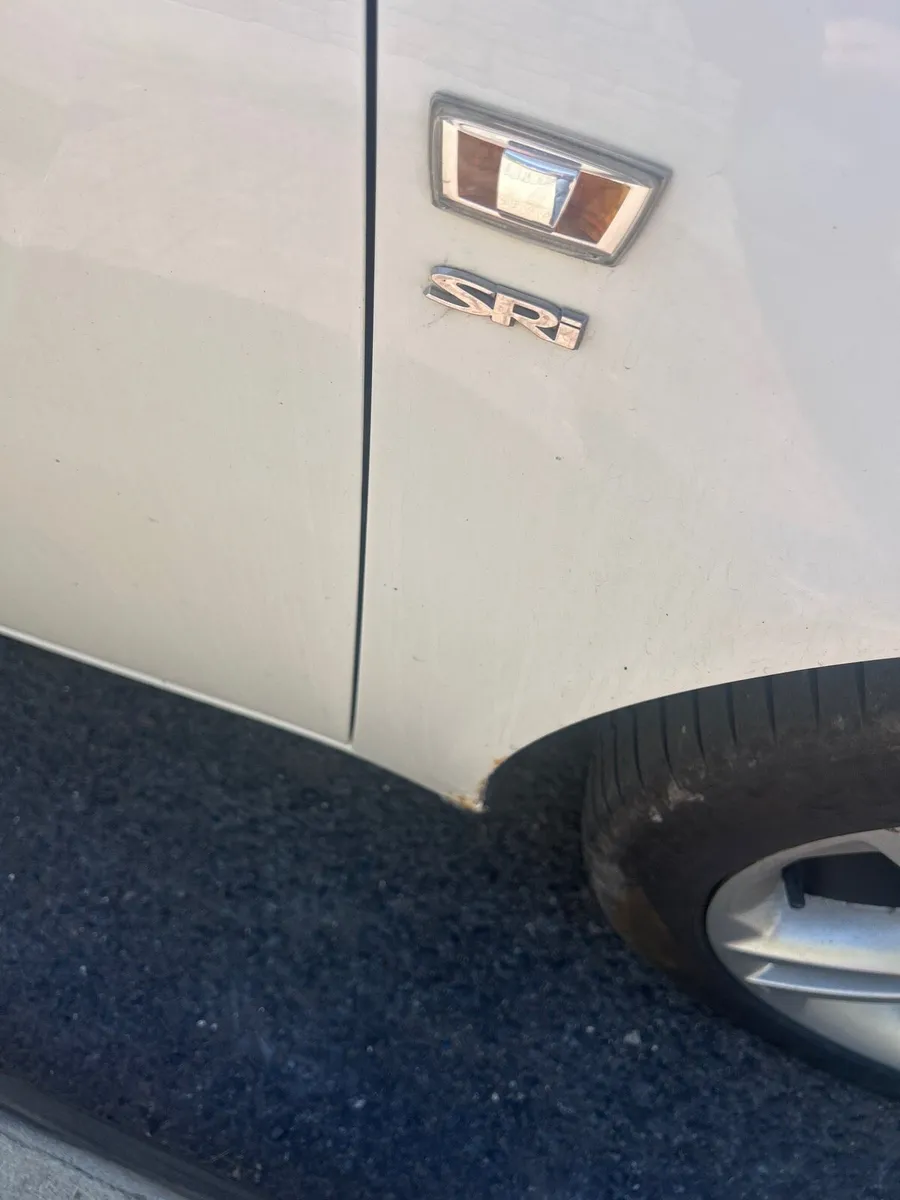 Car - Image 2