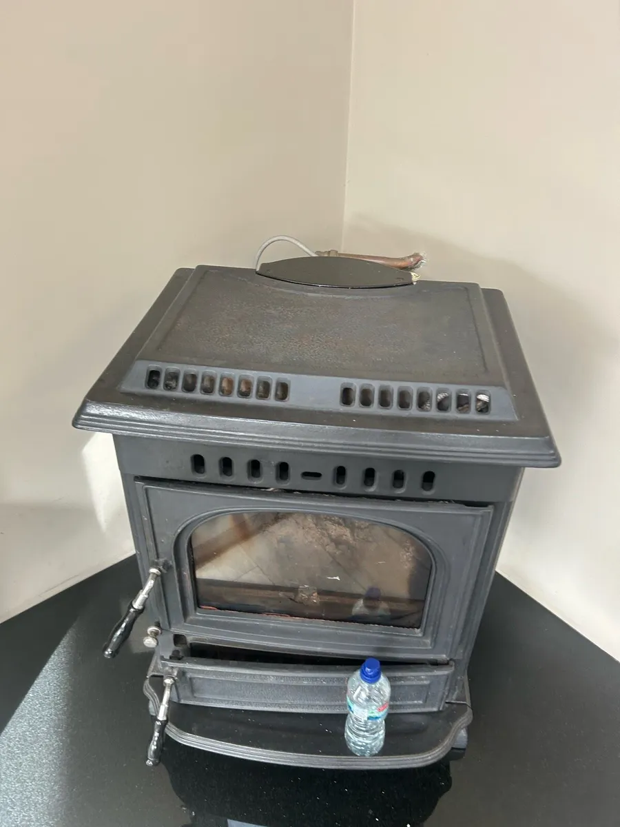 Stove with back boiler - Image 3